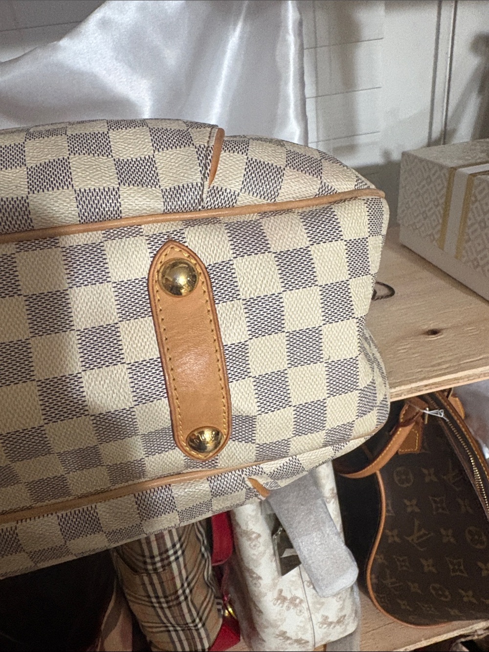 Louis Vuitton Galleria GM - Picture 13 of 16